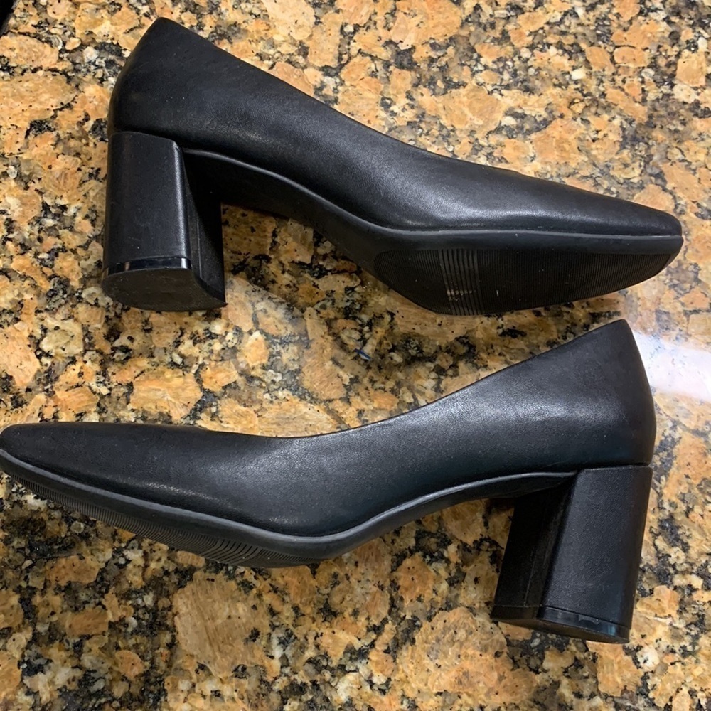 Naturalizer black shoes, 10 M - Picture 6 of 8